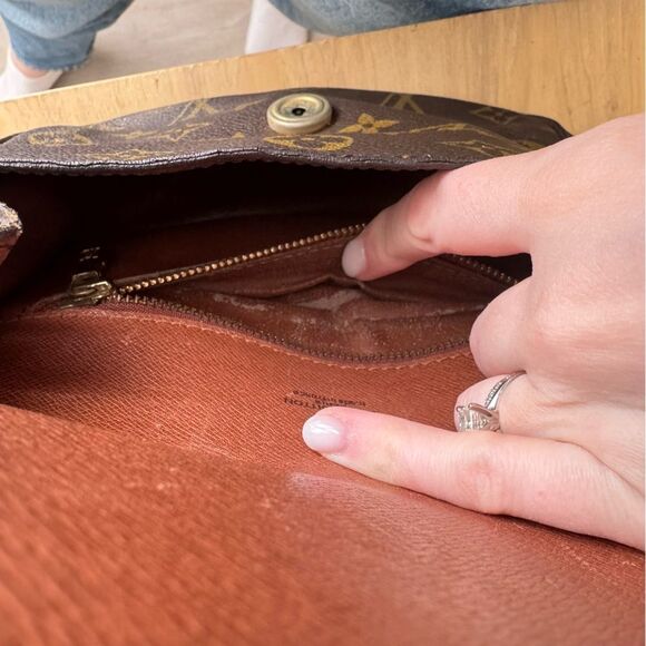 ✅AUTHENTIC✅LOUIS VUITTON SAINT CLOUD MM - Picture 13 of 17